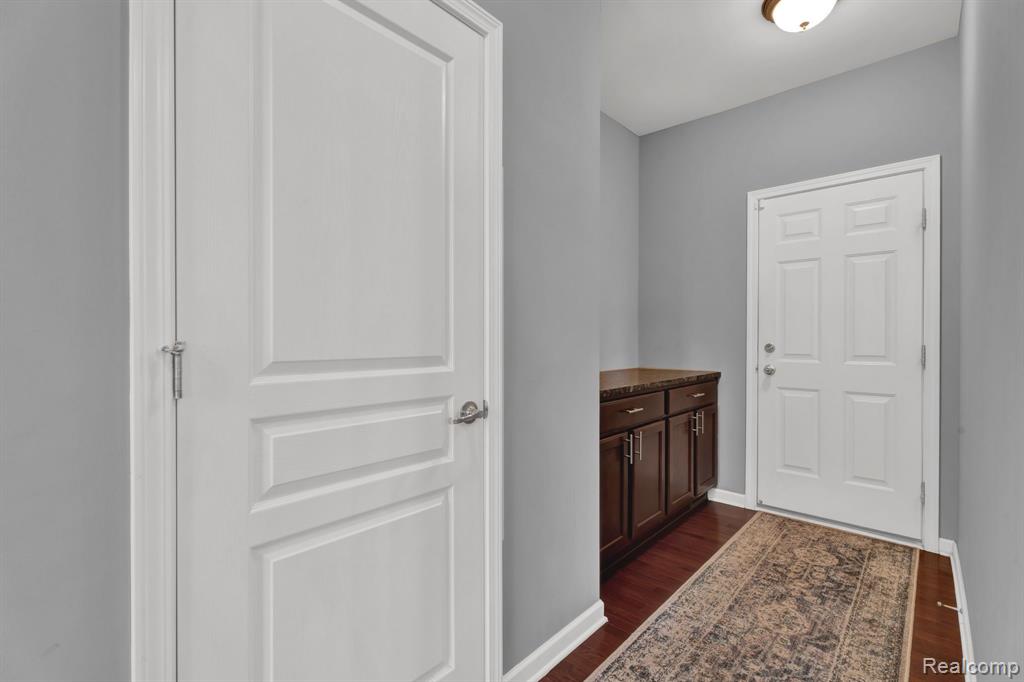 57757 Village Drive, New Hudson, MI 48165 — Photo 41