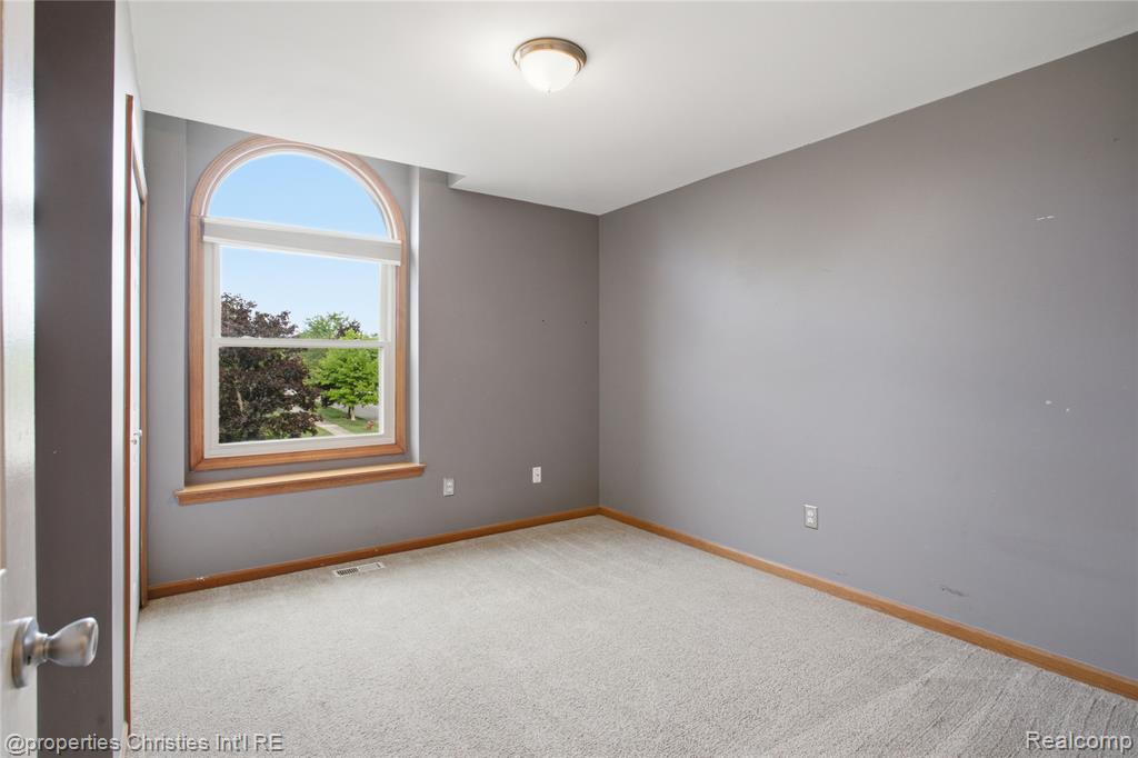 6474 Bedview Drive, Saline, MI 48176 — Photo 32