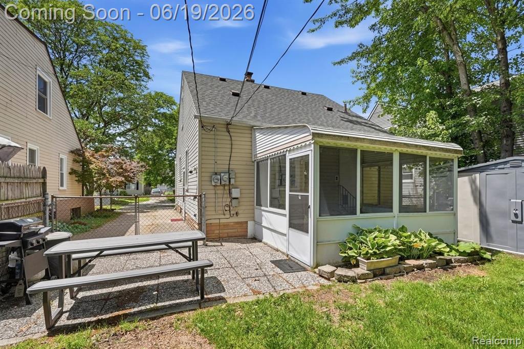 808 N Edison Avenue, Royal Oak, MI 48067 — Photo 29