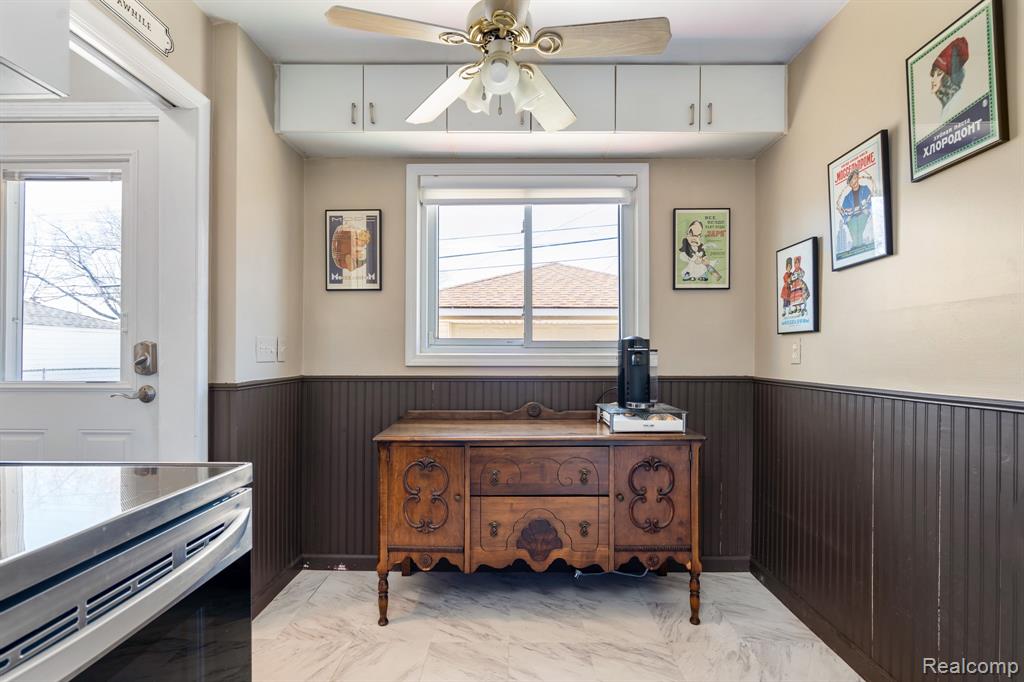 24263 Marine Avenue, Eastpointe, MI 48021 — Photo 17