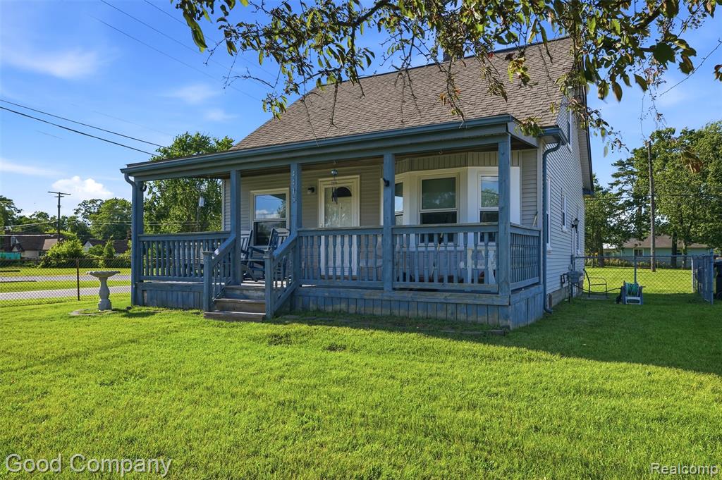 4415 Auburn Road, Shelby Twp, MI 48317 — front exterior