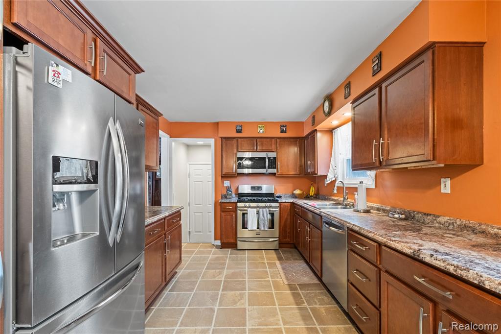 5050 Eagle Road, White Lake, MI 48383 — Photo 10