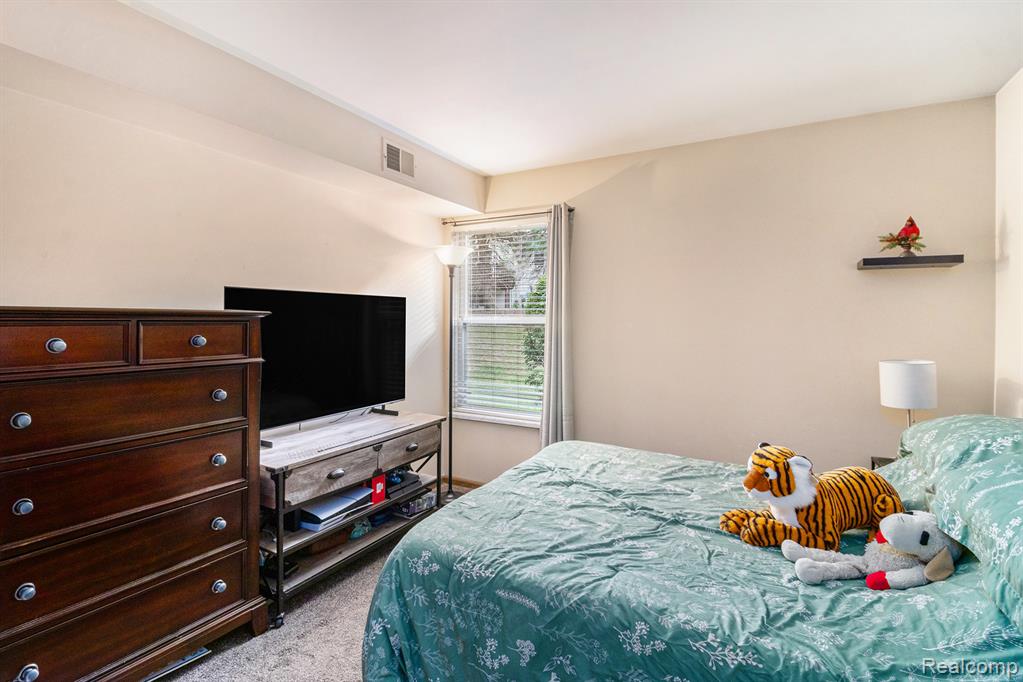 61009 Greenwood Drive, 183, South Lyon, MI 48178 — Photo 13