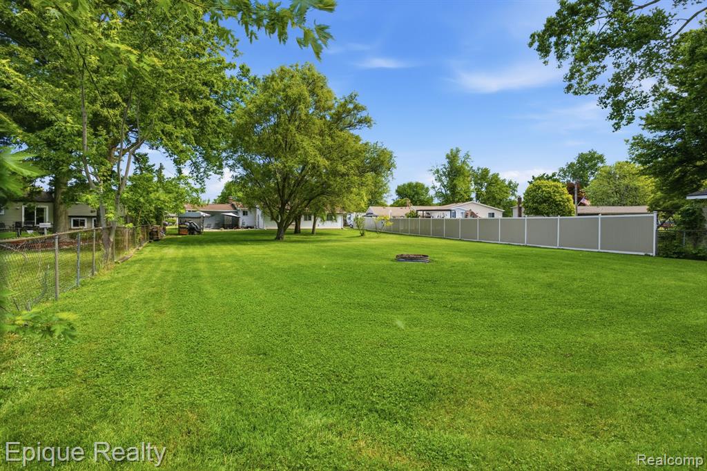 48132 Pheasant Street, New Baltimore, MI 48047 — Photo 23