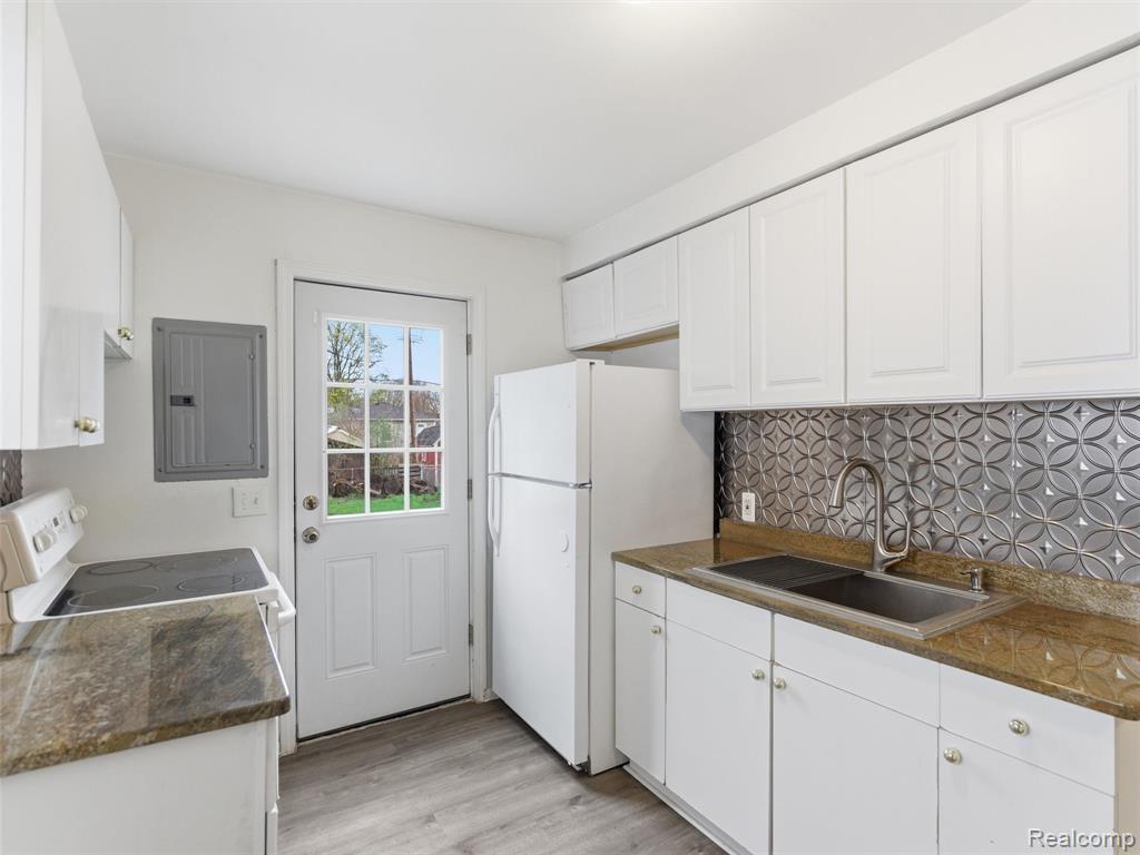 771 E Mansfield Avenue, Pontiac, MI 48340 — Photo 10