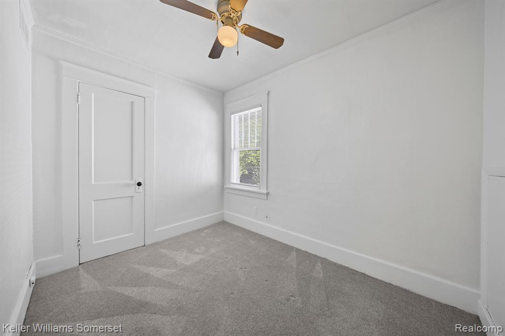842 E 10 MILE Road, Ferndale, MI 48220 — Photo 12