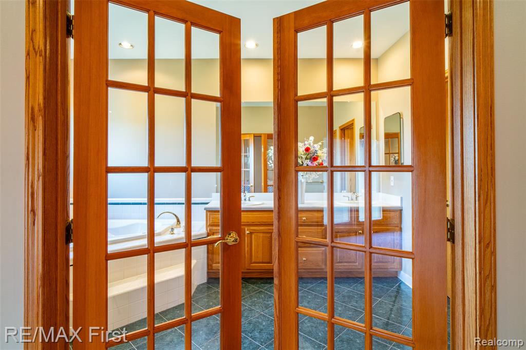 47368 Dove Court, Shelby Twp, MI 48315 — Photo 25