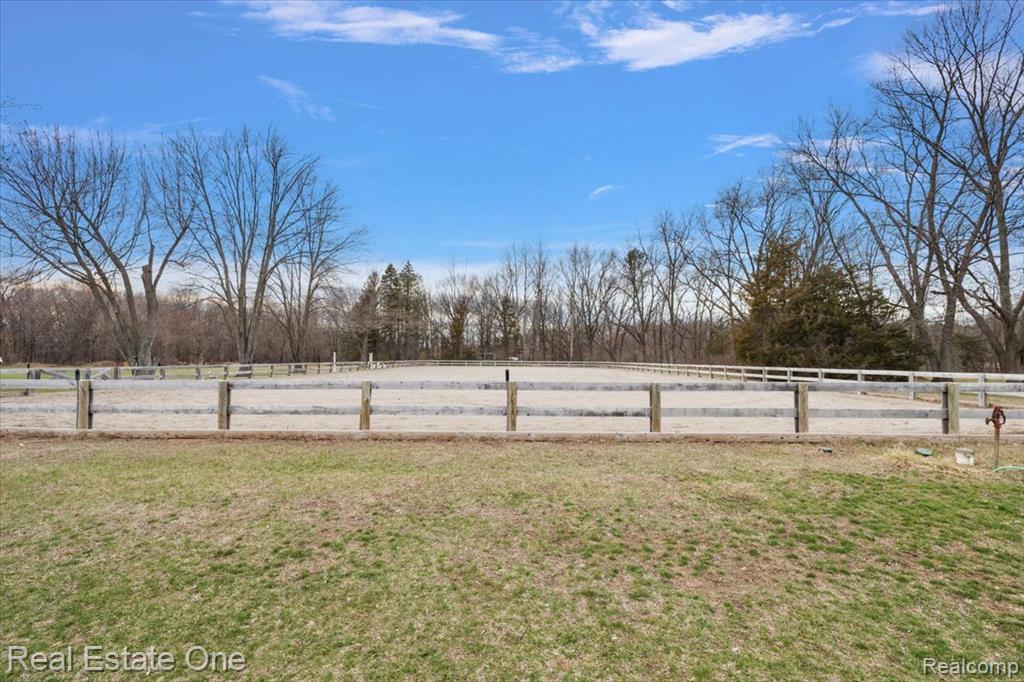 1050 Oxbow Lake Road, White Lake, MI — Photo 12