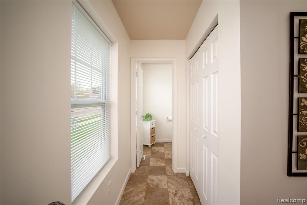 3411 Amber Oaks Drive, Howell, MI 48855 — Photo 12
