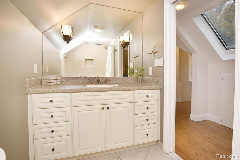 800 Maplegrove Avenue, Royal Oak, MI 48067 — Photo 27