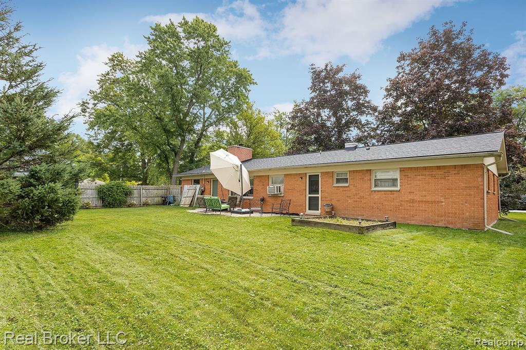 495 GLENN Court, Lake Orion, MI 48362 — Photo 21