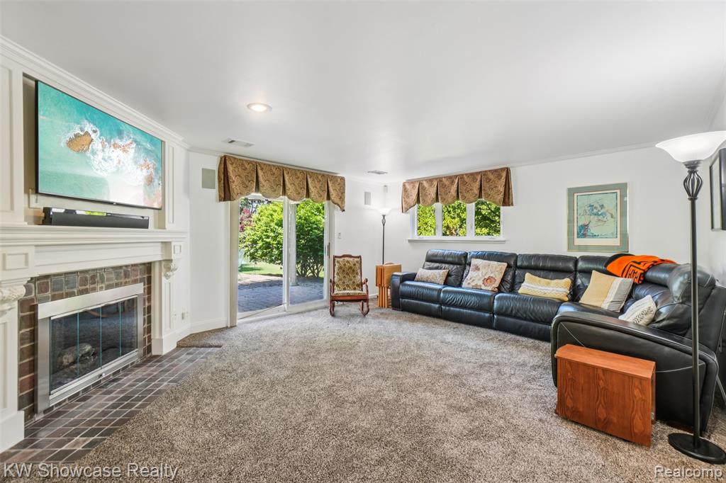 474 Beverly Island Drive, Waterford, MI 48328 — Photo 17
