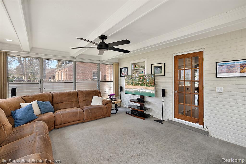 1837 Oxford Road, Grosse Pointe Woods, MI 48236 — Photo 16