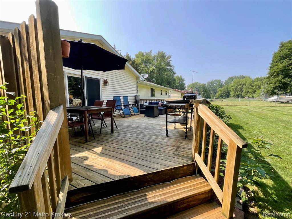 5363 Irish Road, Grand Blanc, MI 48439 — Photo 11