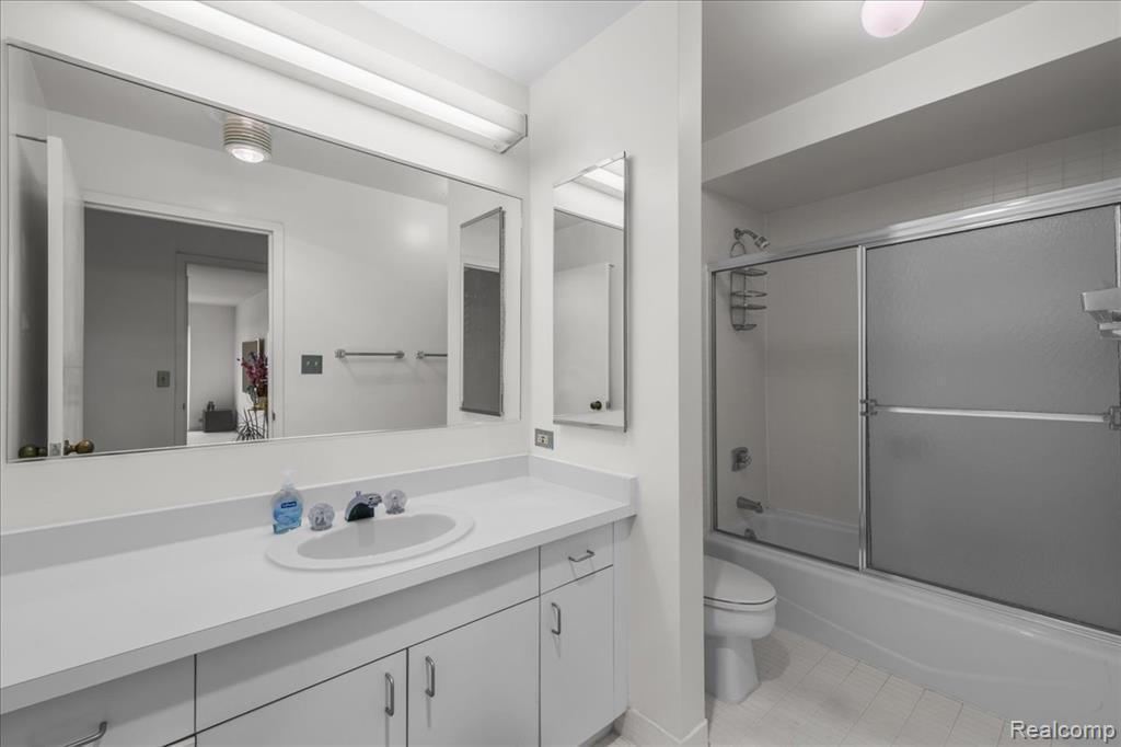 5000 Town Center, 3303-3304, Southfield, MI 48075 — Photo 29