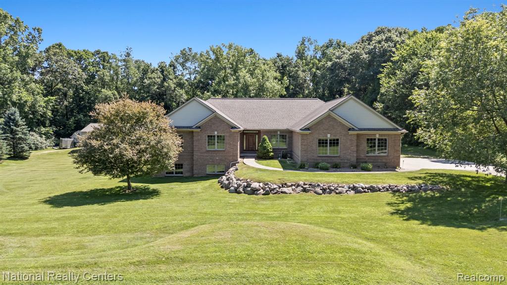 10180 Hadley Road, Clarkston, MI 48348