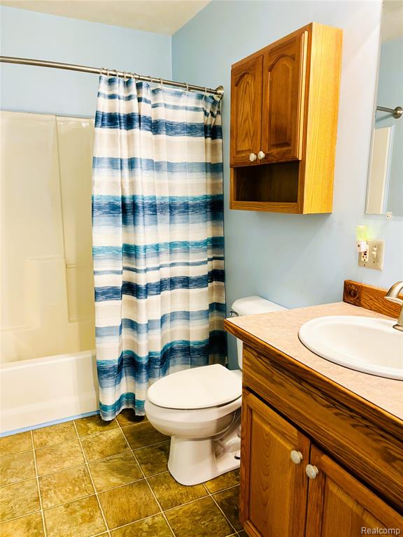 5422 Brown City Road, Brown, MI 48416 — Photo 13