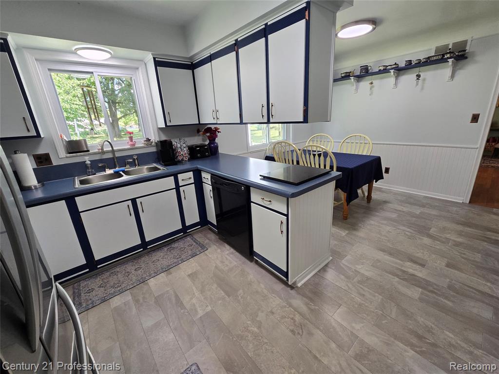 650 Longford Drive, Rochester Hills, MI 48309 — Photo 13