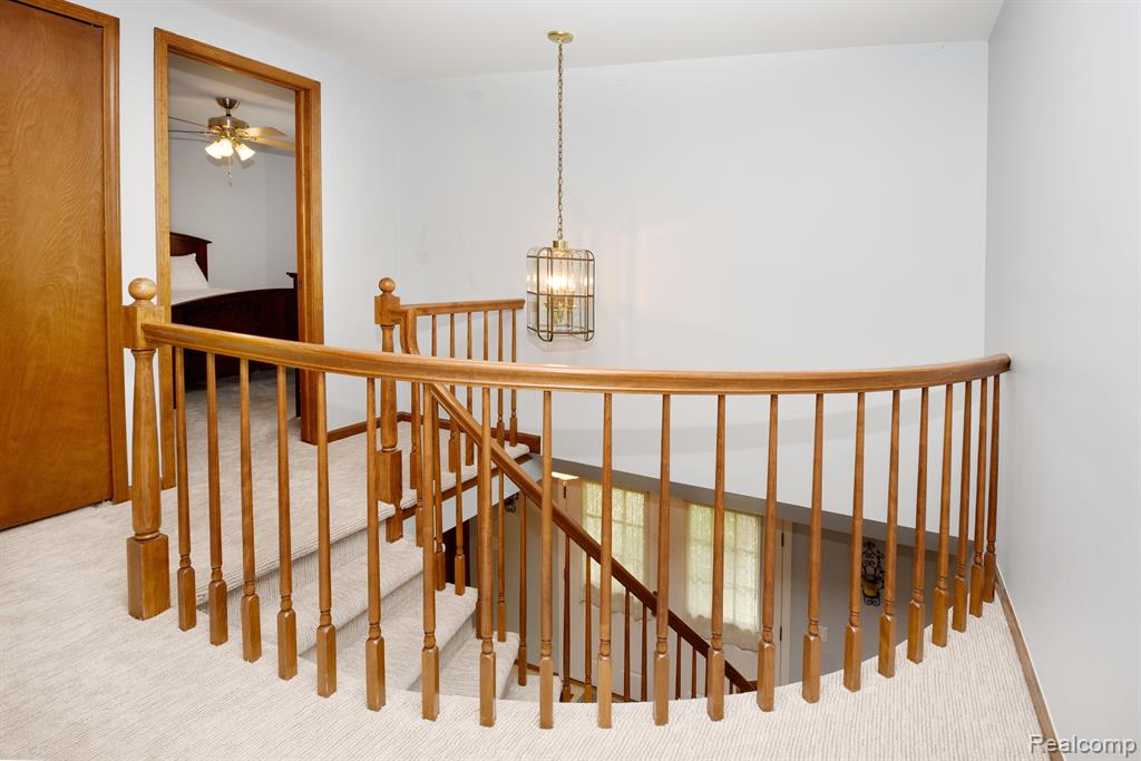 6186 Smithfield Drive, Troy, MI 48085 — Photo 18