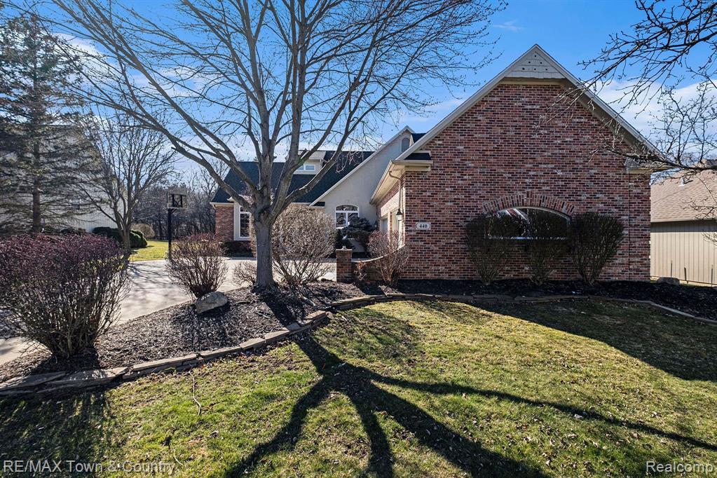 440 RIVER WOODS Drive, Flushing, MI 48433 — Photo 33