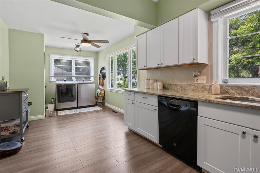819 N Ball Street, Owosso, MI 48867 — Photo 16