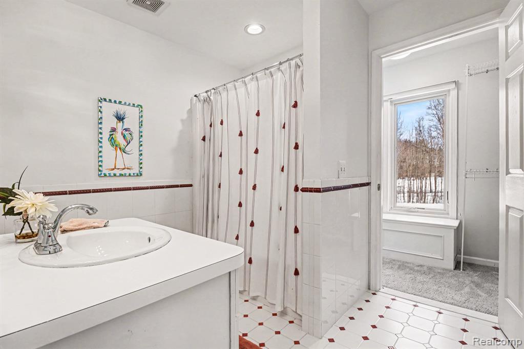 3880 Olde Farm Lane, Ortonville, MI 48462 — Photo 33