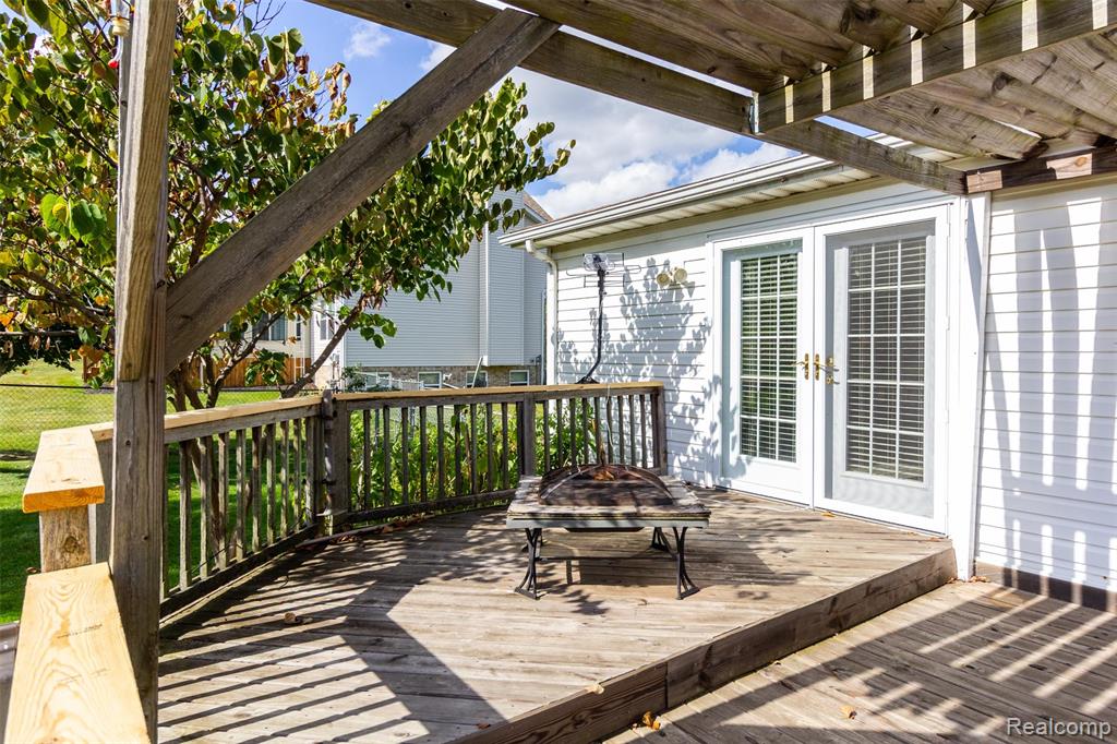 11270 Linda Kay, Goodrich Vlg, MI — Photo 43