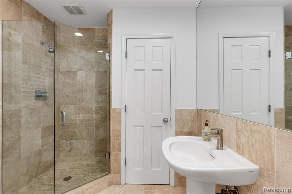6183 Lantern Lane, Bloomfield Hills, MI 48301 — Photo 48