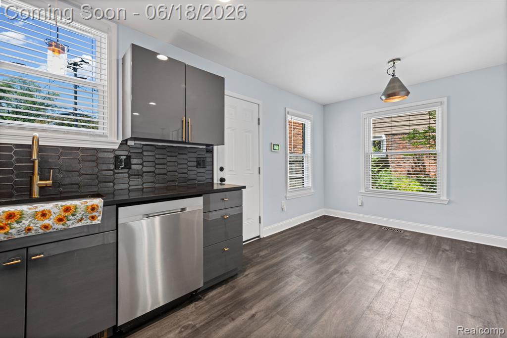 4303 N Verona Circle, Royal Oak, MI 48073 — Photo 14