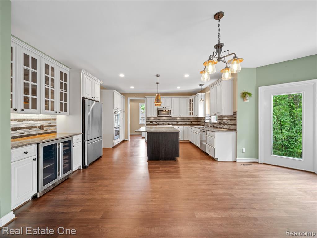 5471 Parkside Drive, Brighton, MI 48114 — Photo 11