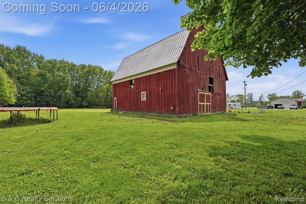 8820 Almont Road, Almont, MI 48003 — Photo 37