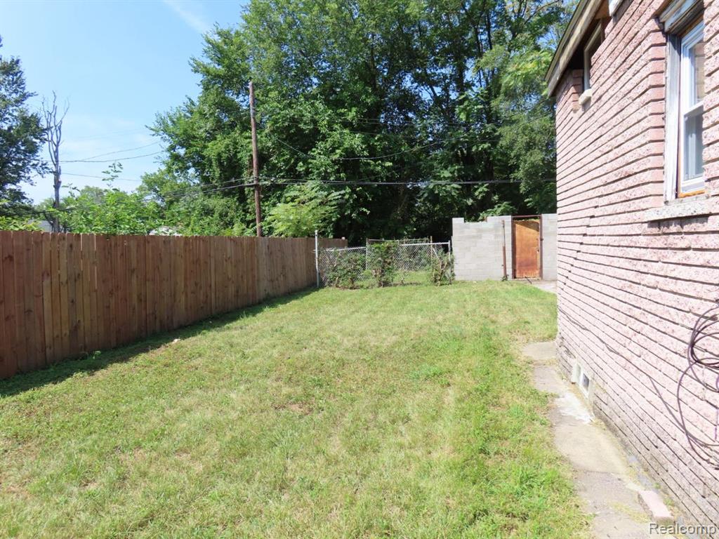 17405 Greeley Street, Highland Park, MI 48203 — Photo 4