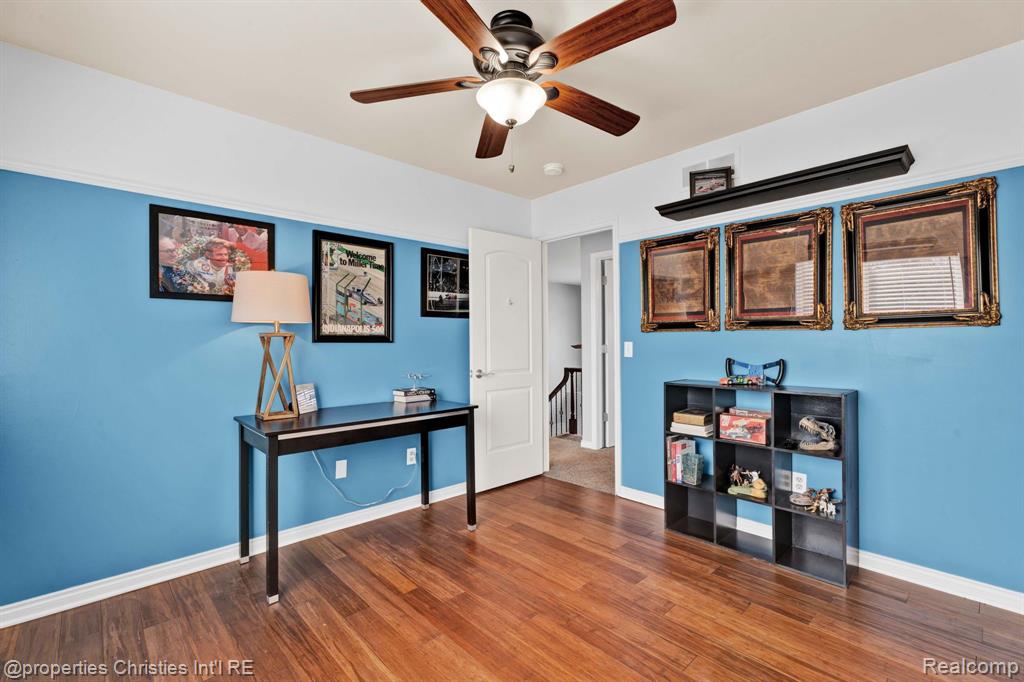 815 AMBERWOOD Street, Auburn Hills, MI 48326 — Photo 25