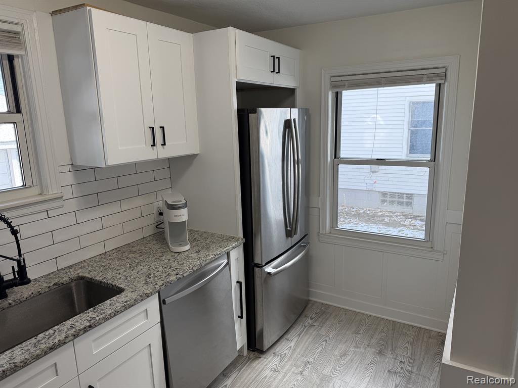 904 N REMBRANDT Avenue, Royal Oak, MI 48067 — Photo 9