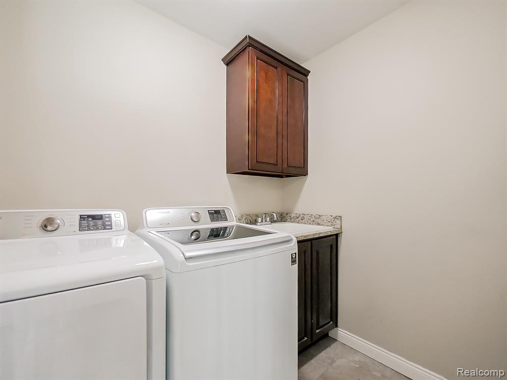 6960 Norway Drive, Troy, MI 48085 — Photo 25