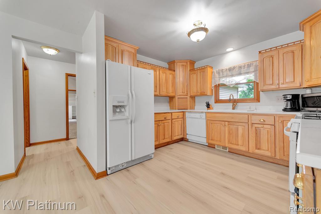 4626 Glenalda Drive, Clarkston, MI — Photo 15