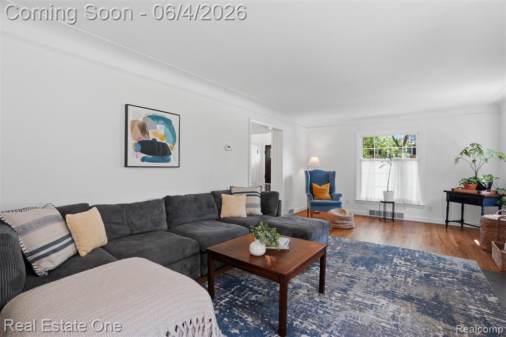 448 Allard Avenue, Grosse Pointe, MI 48236 — Photo 9