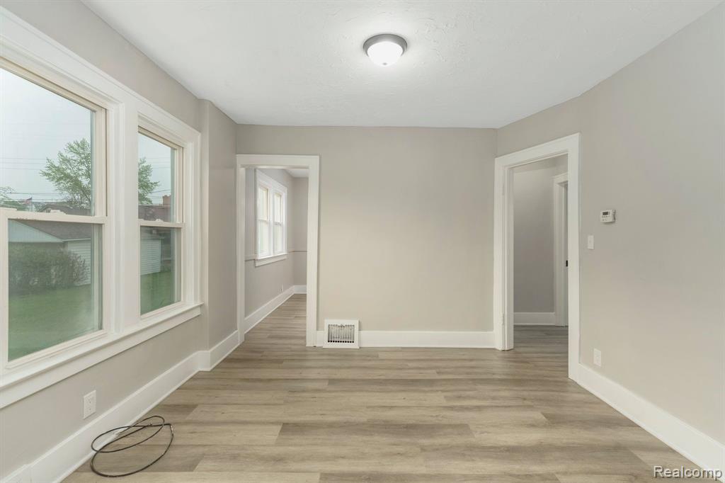 5484 MIDDLESEX Street, Dearborn, MI 48126 — Photo 14