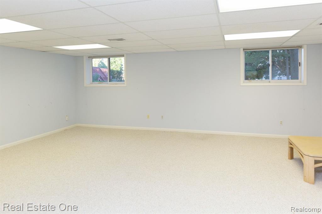5538 CLEARVIEW Drive, Troy, MI 48098 — Photo 54
