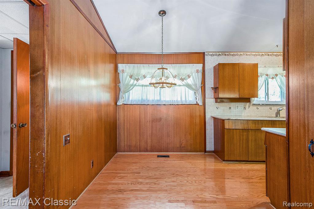 9304 Morrison Avenue, Plymouth, MI 48170 — Photo 7