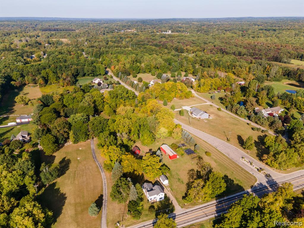 571 N Baldwin Road, Brandon, MI 48371 — Photo 3