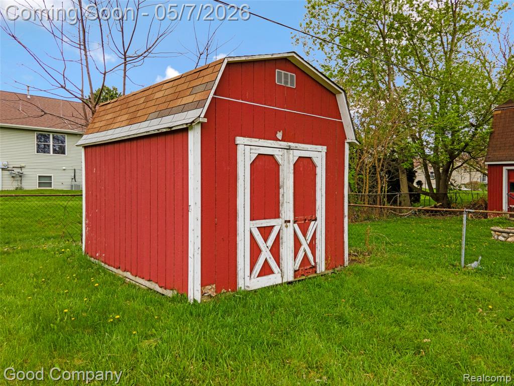 9072 Chesterfield Drive, Swartz Creek, MI 48473 — Photo 39