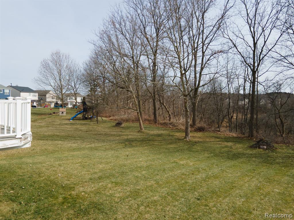 432 OTTER RUN Road, Holly, MI 48442 — Photo 38