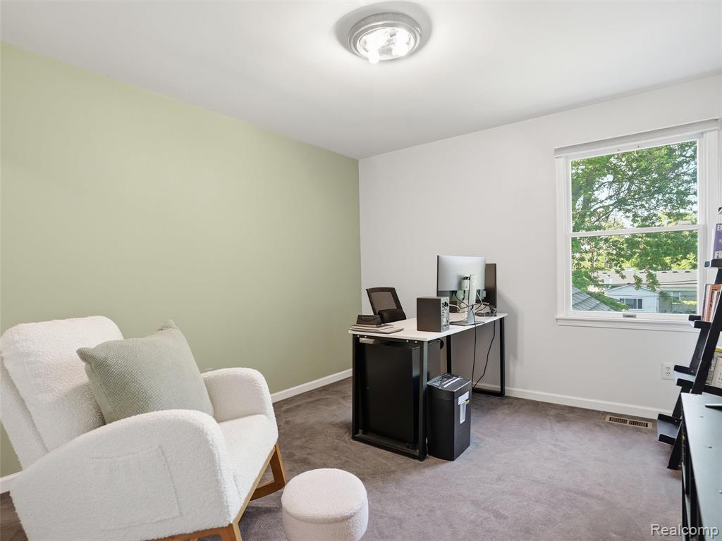426 Oak Run Court, Royal Oak, MI 48073 — Photo 17