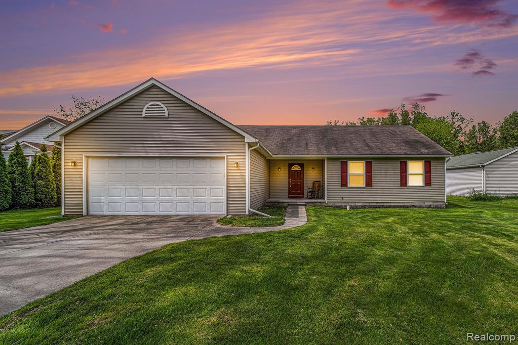 45 N HOSPITAL Road, Waterford, MI 48327 — front exterior