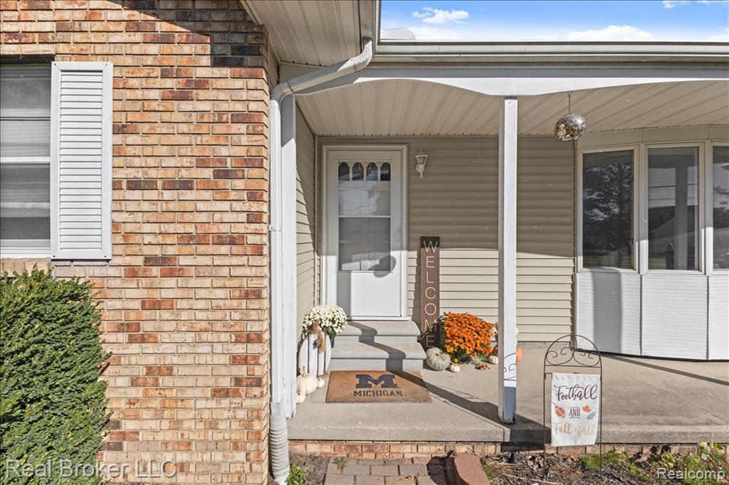 4268 Ravenswood Road, Port Huron, MI 48060 — Photo 3