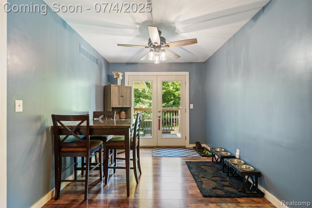 46314 Rockledge Drive, Plymouth, MI 48170 — Photo 13