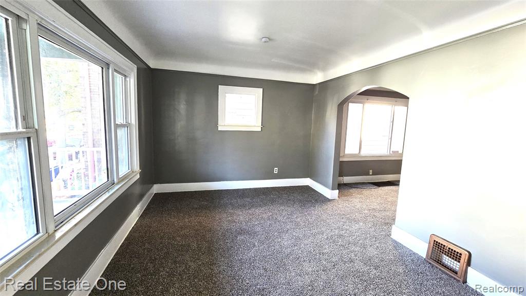 126 E Leroy Street E, River Rouge, MI 48218 — Photo 2