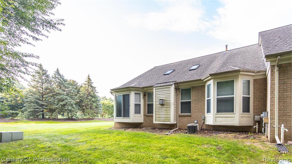4193 Shorebrook Drive, #68, Sterling Heights, MI 48314 — Photo 40