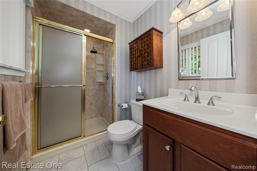 5487 Boros Drive, Troy, MI 48085 — Photo 26